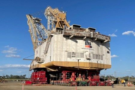 BHP and Mammoet complete record-breaking dragline relocation